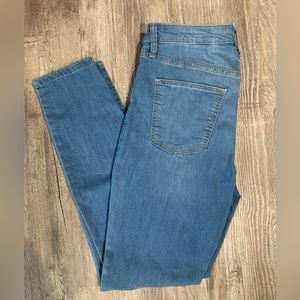 Universal Thread High Rise Skinny Light Wash Jeans NWOT